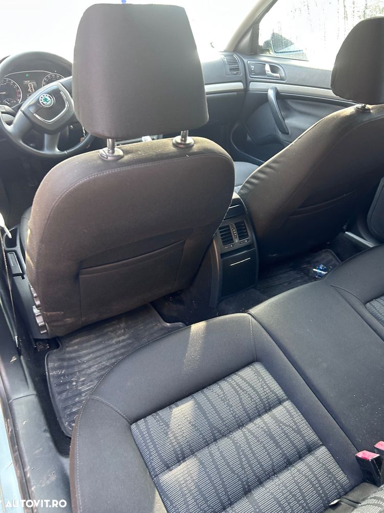 Skoda Octavia 1.6 TDI Greenline - 8