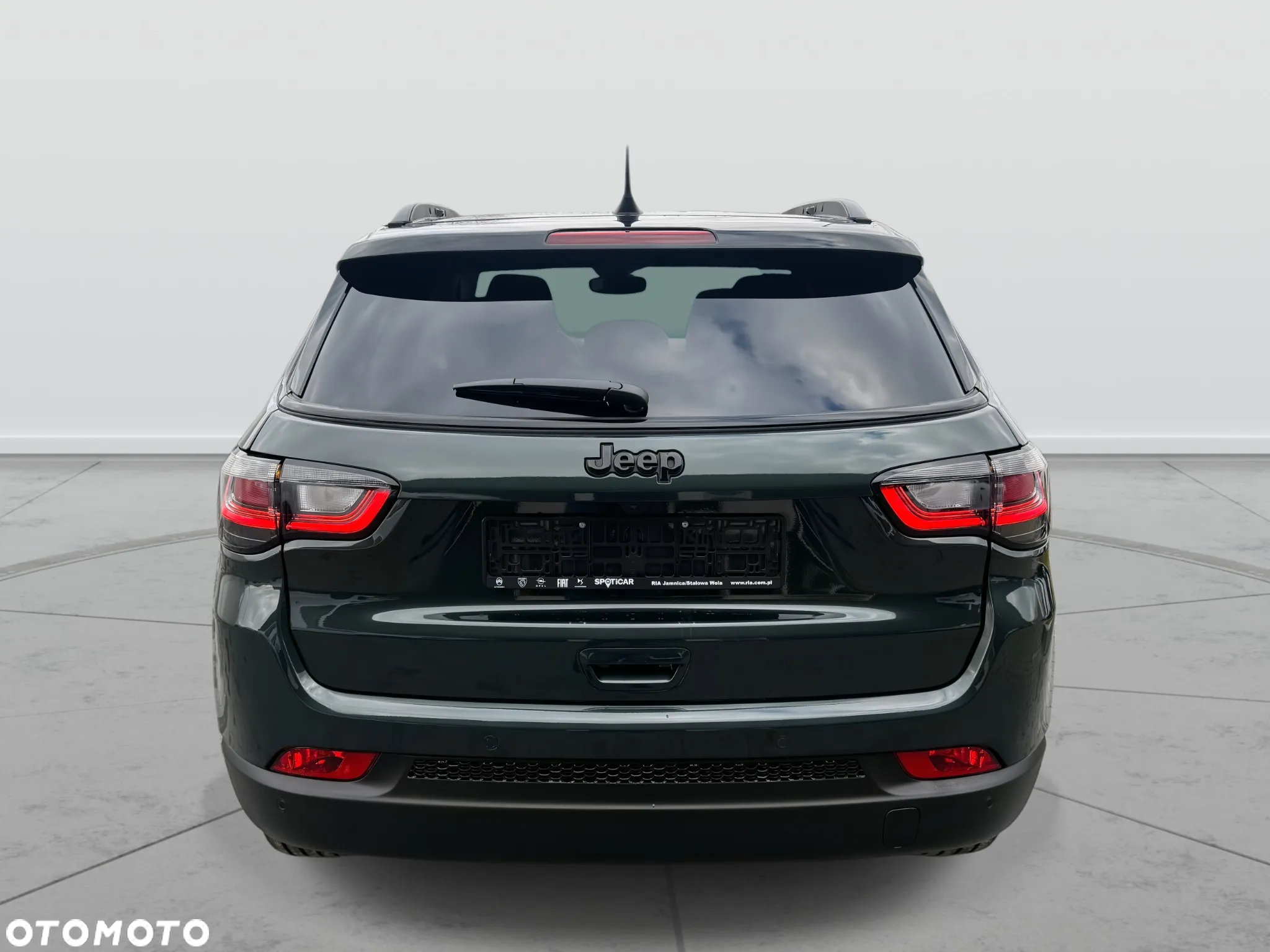 Jeep Compass - 4