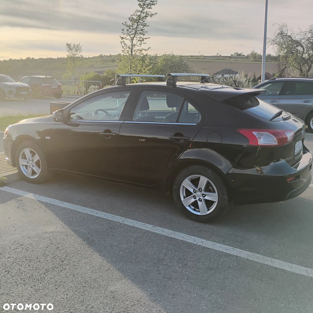 Mitsubishi Lancer - 7