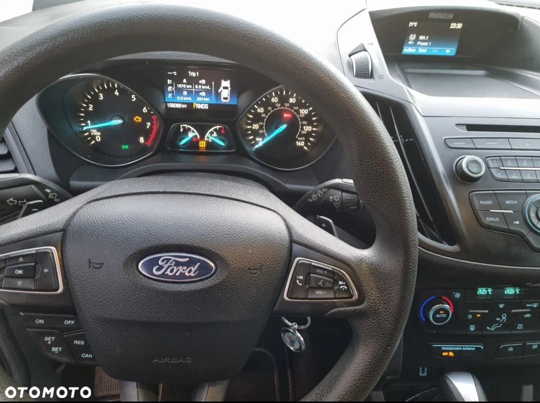 Ford Kuga 1.5 EcoBoost 4WD Trend - 4