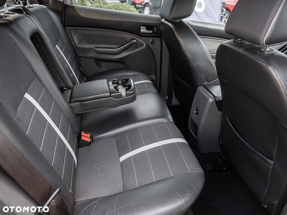 Ford Kuga - 19