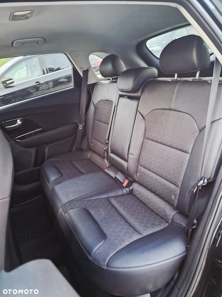 Kia Niro 1.6 GDI Hybrid L Business Line - 17
