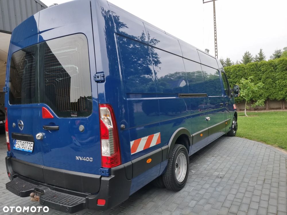 Nissan NV 400 - 32