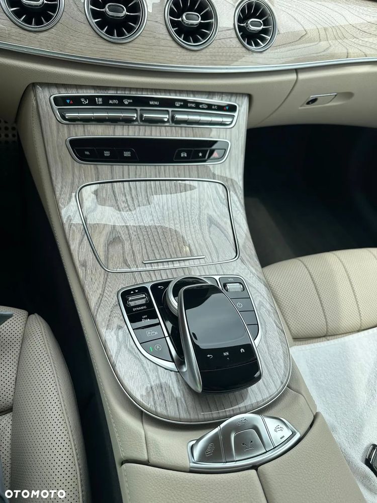 Mercedes-Benz Klasa E 200 Cabrio 9G-TRONIC AMG Line - 23