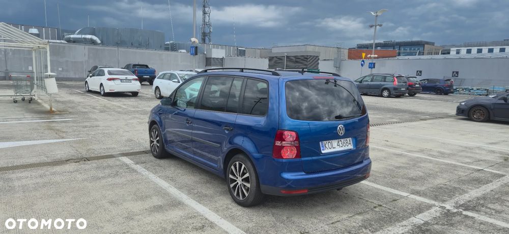 Volkswagen Touran 1.6 Conceptline - 7