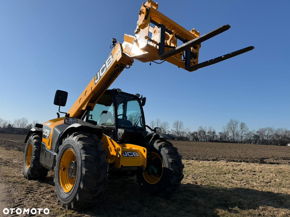 JCB Ładowarka teleskopowa Jcb 531-70 AGRI PLUS 2014 ROK Bardzo dobrze utrzymana 7 Metrów 3,1 Tony Klimatyzacja Ładna ładowarka - 11