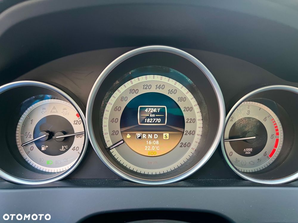 Mercedes-Benz Klasa C 220 CDI BlueEff 4-Matic Avantgarde - 28
