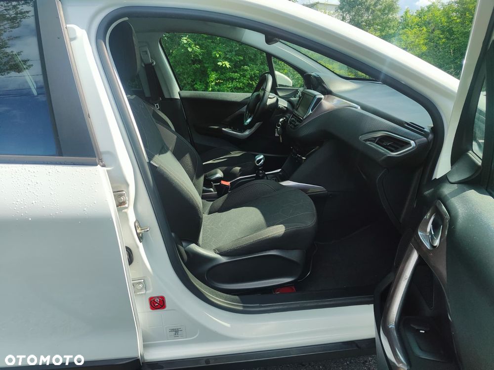 Peugeot 2008 - 25