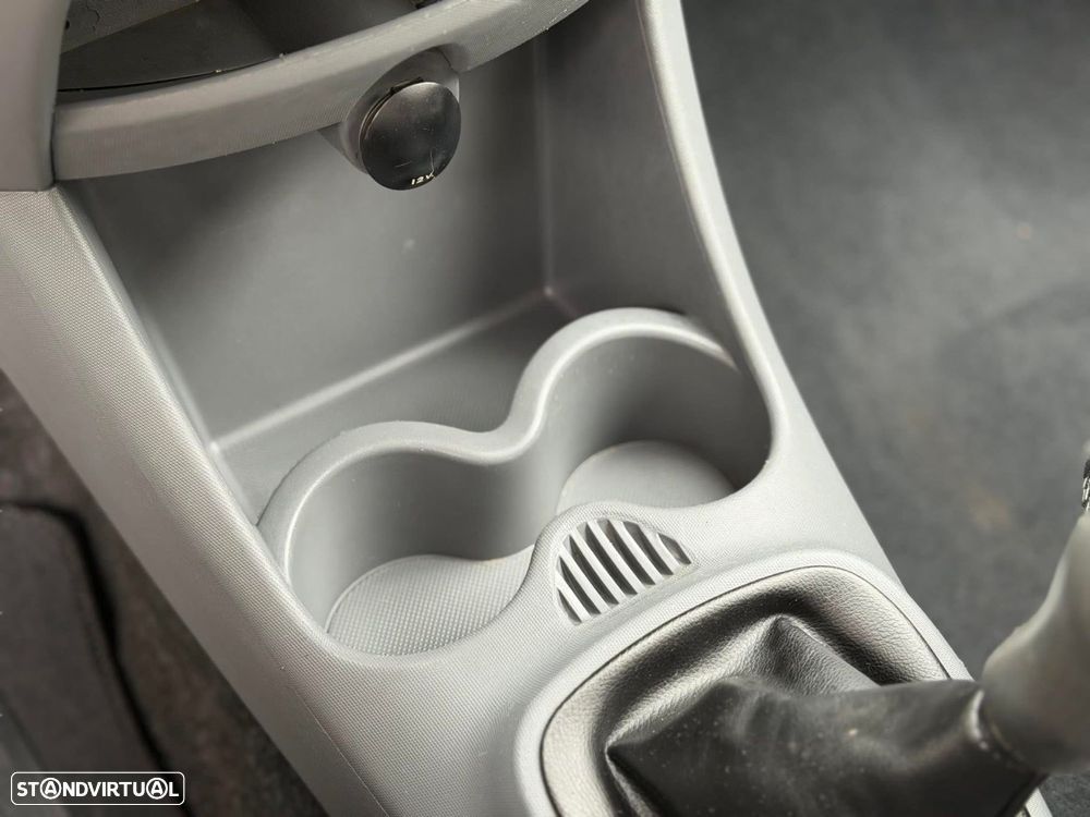 Toyota Aygo 1.0 + AC - 9