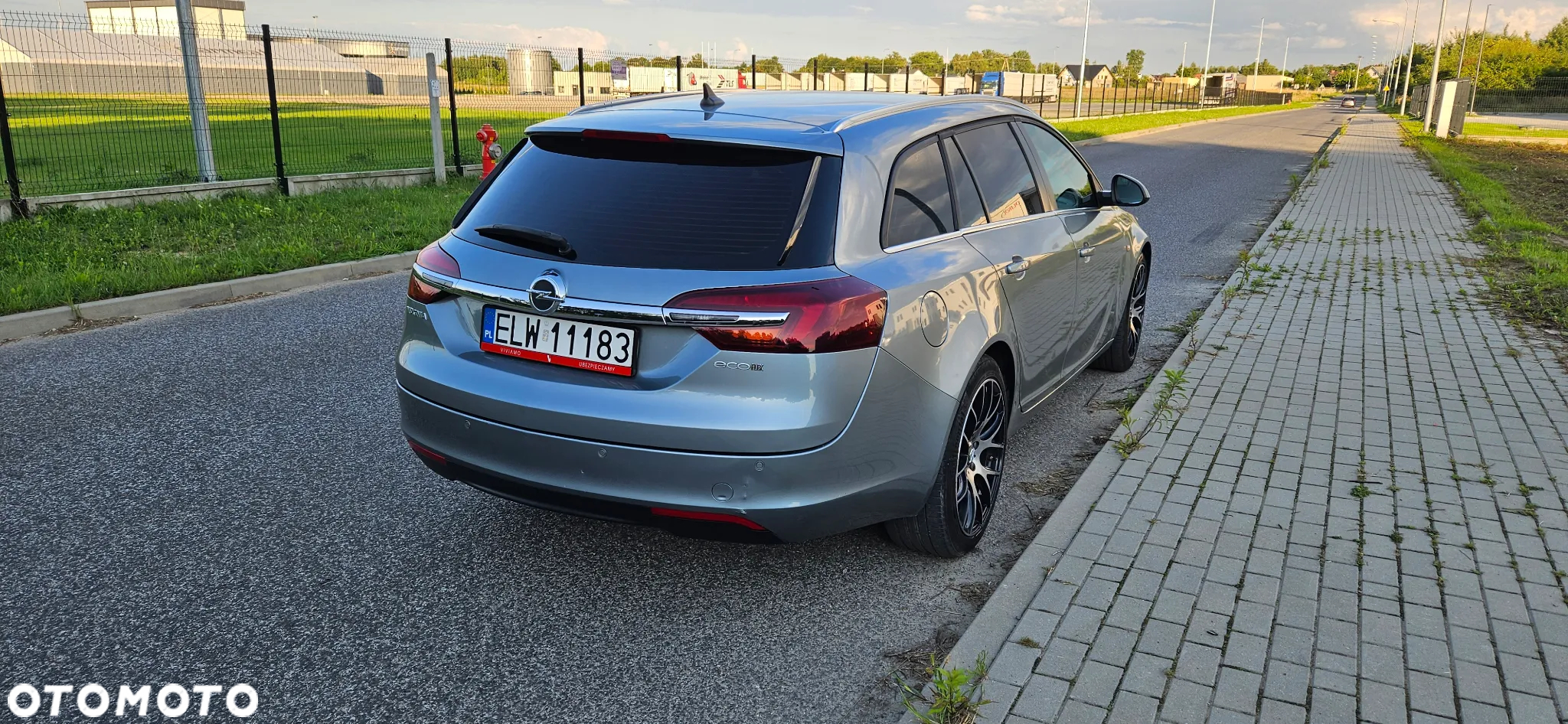 Opel Insignia - 2