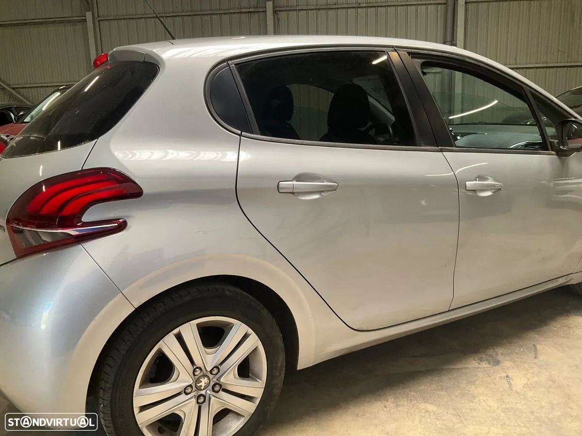 Peugeot 208 82 VTI Style - 13