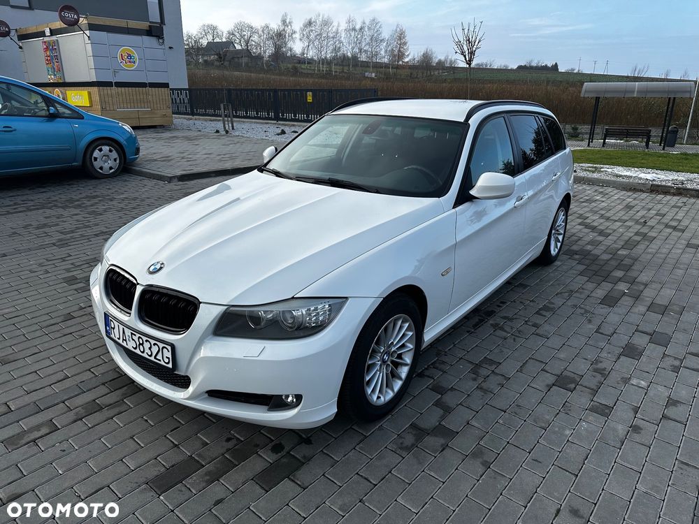 BMW Seria 3 318i - 1