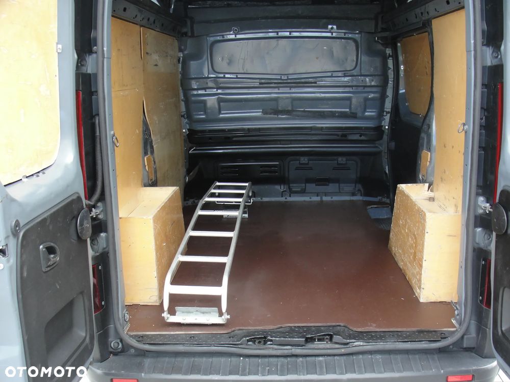 Renault Trafic - 17