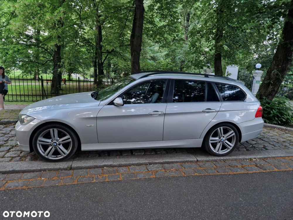 BMW Seria 3 325i - 20