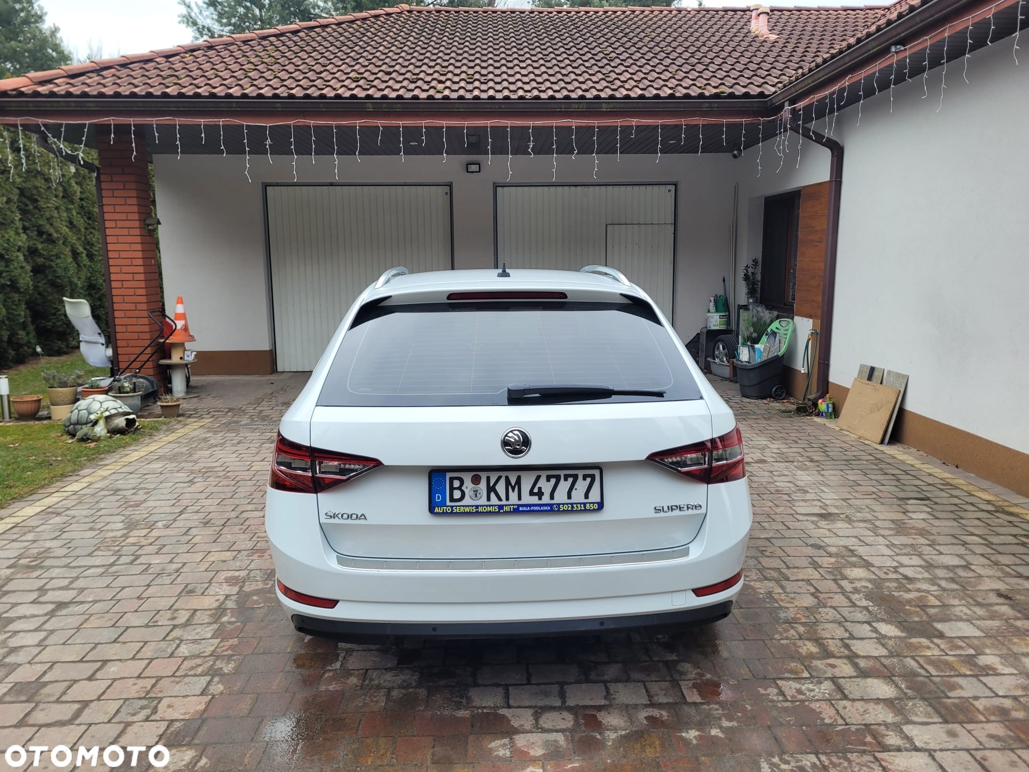 Skoda Superb Combi 2.0 TDI DSG Premium Edition - 4