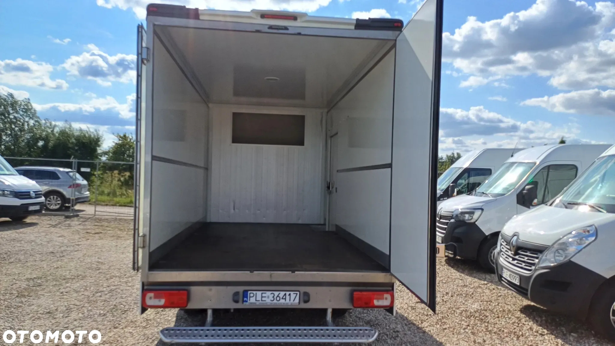 Volkswagen Crafter  Baza Na  Kampera  Koniowóz Kontener Bardzo Dobry stan - 12