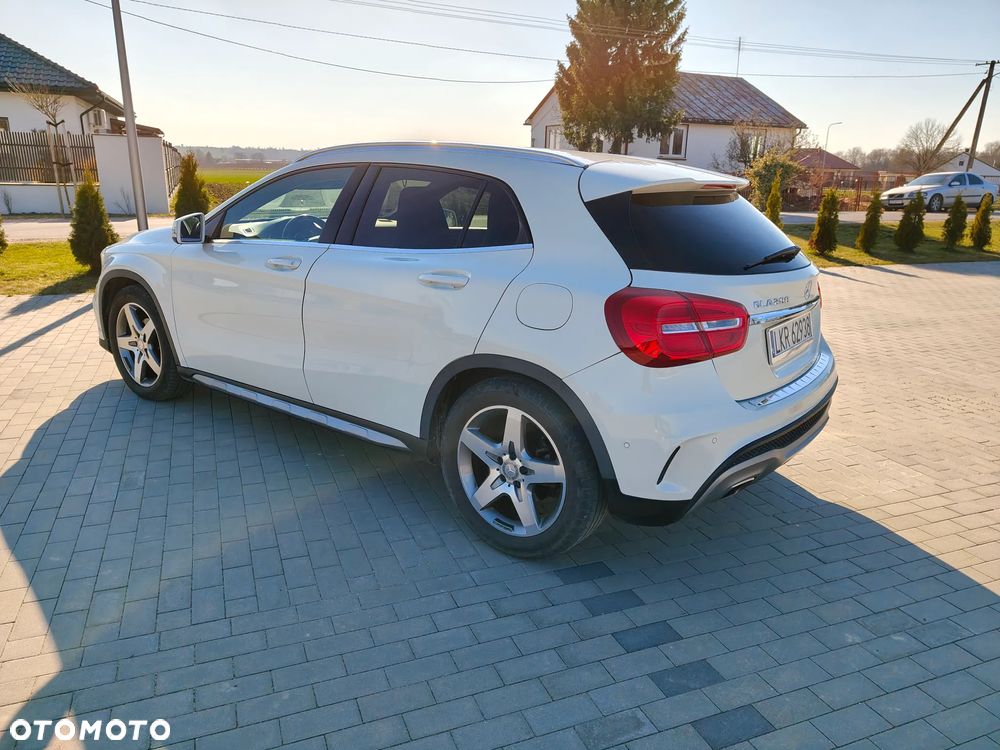 Mercedes-Benz GLA 200 - 6