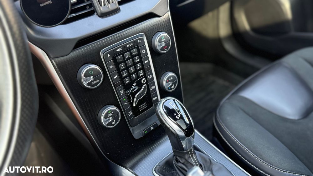 Volvo V40 T3 Aut. Inscription - 14