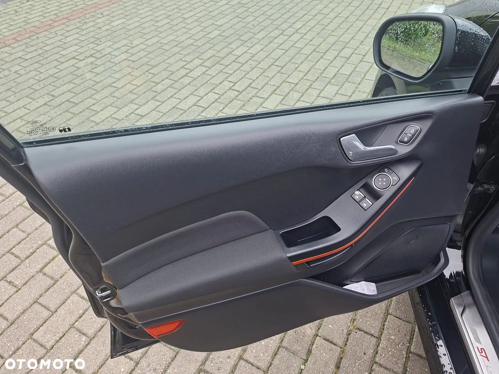 Ford Fiesta - 10