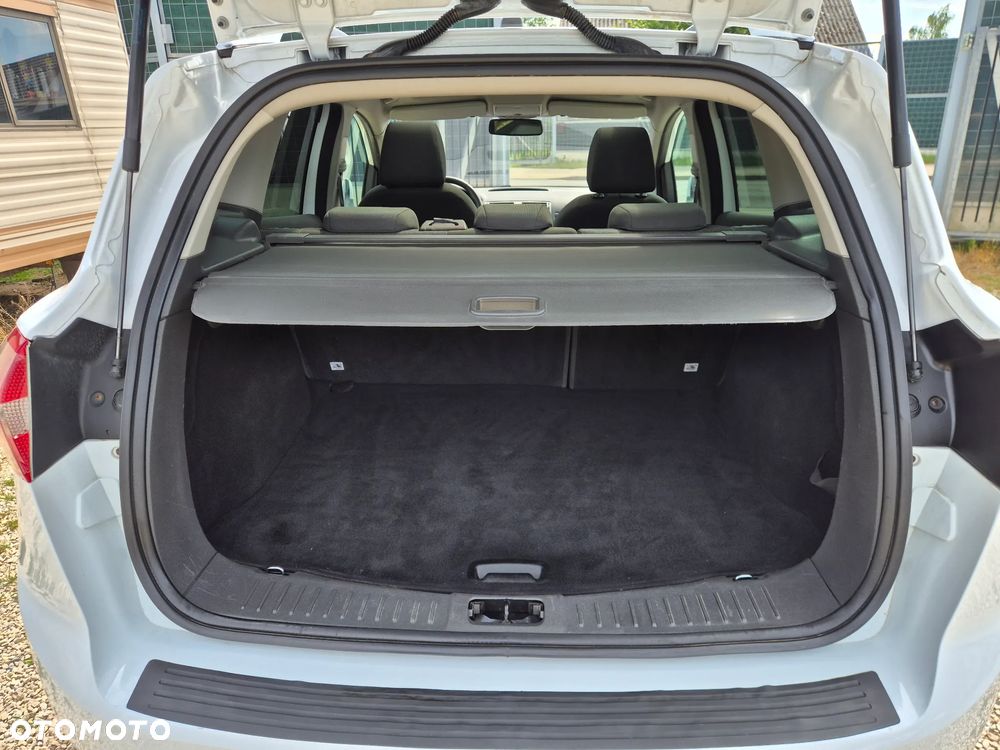 Ford Kuga 2.0 TDCi 4x4 Titanium - 14