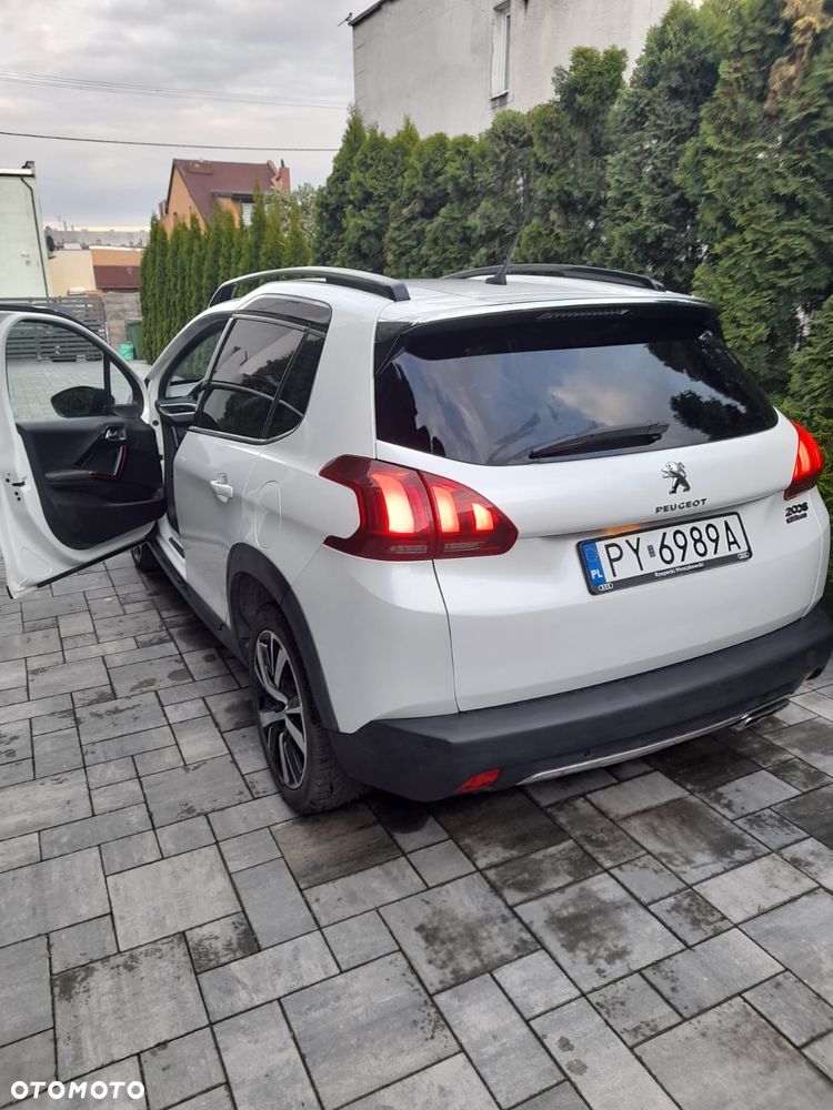 Peugeot 2008 - 8