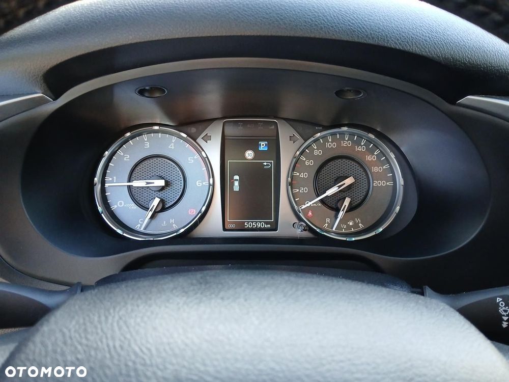 Toyota Hilux 2.8 D-4D Double Cab SR5 4x4 - 26