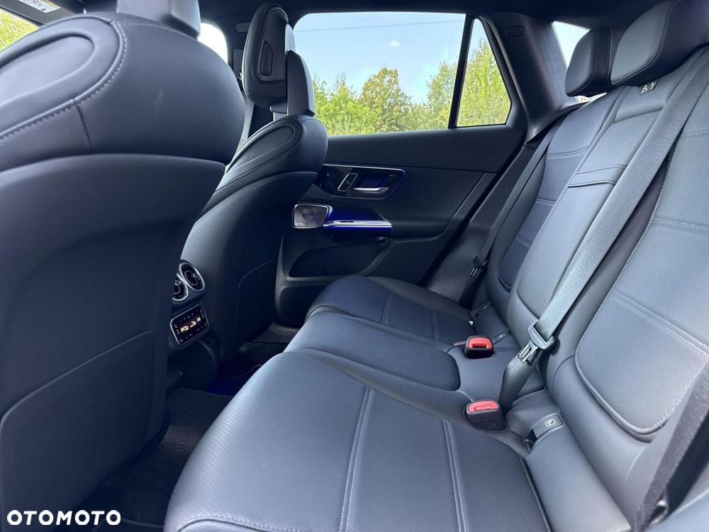 Mercedes-Benz GLC - 16