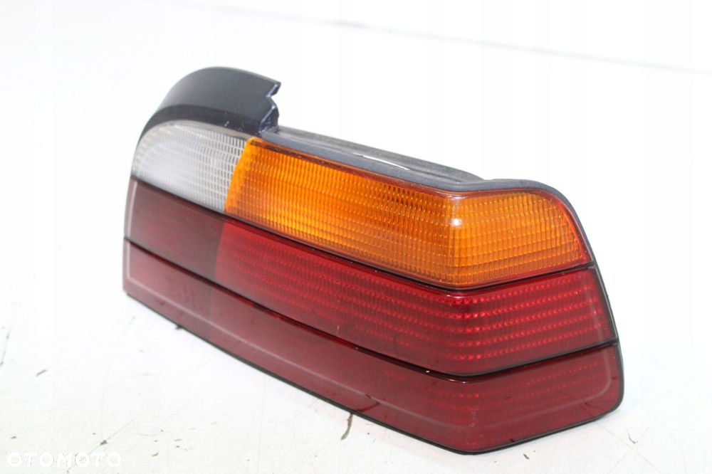 BMW 3 E36 COUPE CABRIO PRAWA LAMPA TYŁ 1393334 8353286 - 2