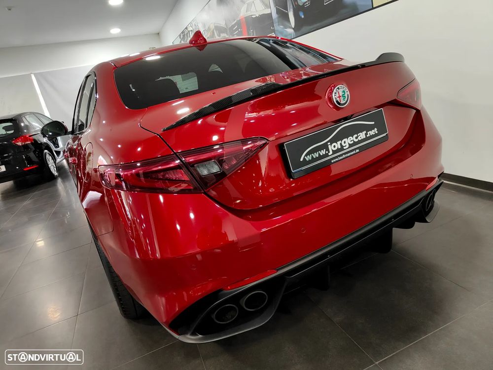 Alfa Romeo Giulia 2.9 Bi-Turbo Quadrifoglio AT8 - 25