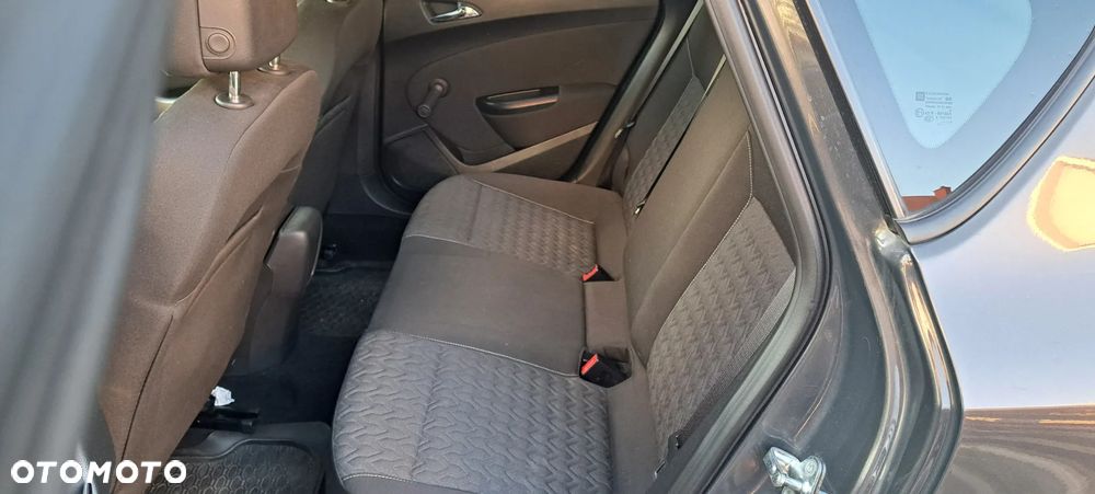 Opel Astra 2013 photo 4