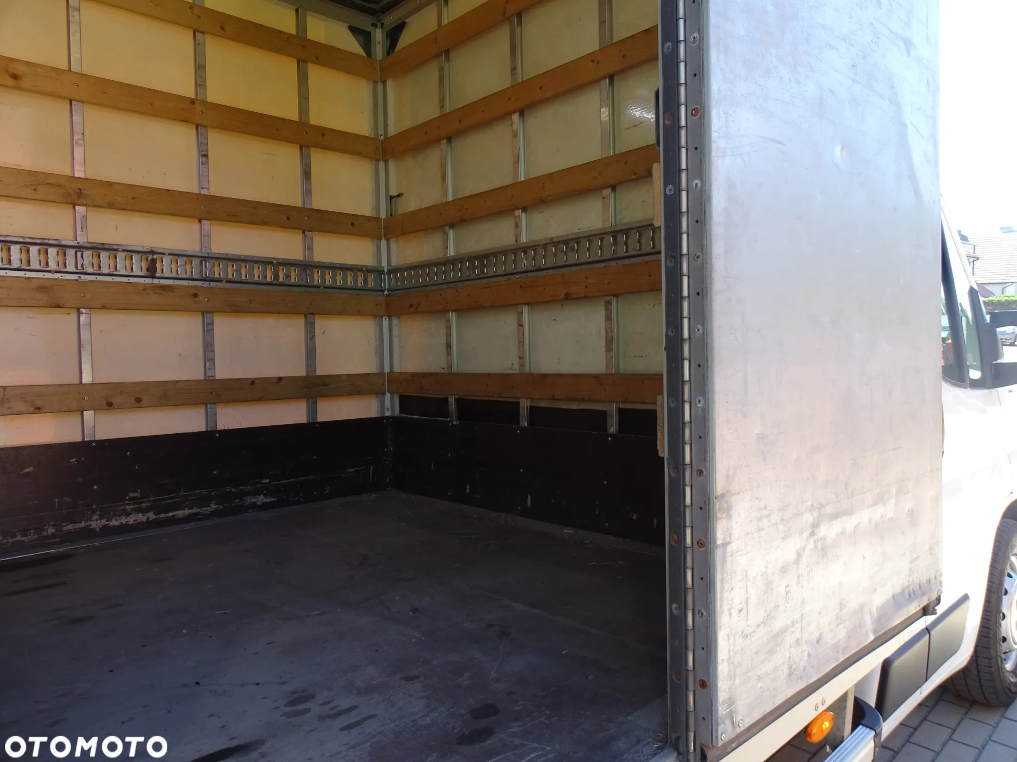 Peugeot BOXER 2, 2 HDI -103 KW -140 KM , KLIMATYZACJA, FULL OPCJA ,ALU-KONTENER 4,10x 2,10x2,10 ,WINDA- KLAPA ZAŁADOWCZA - DHOLLANDIA. - 10