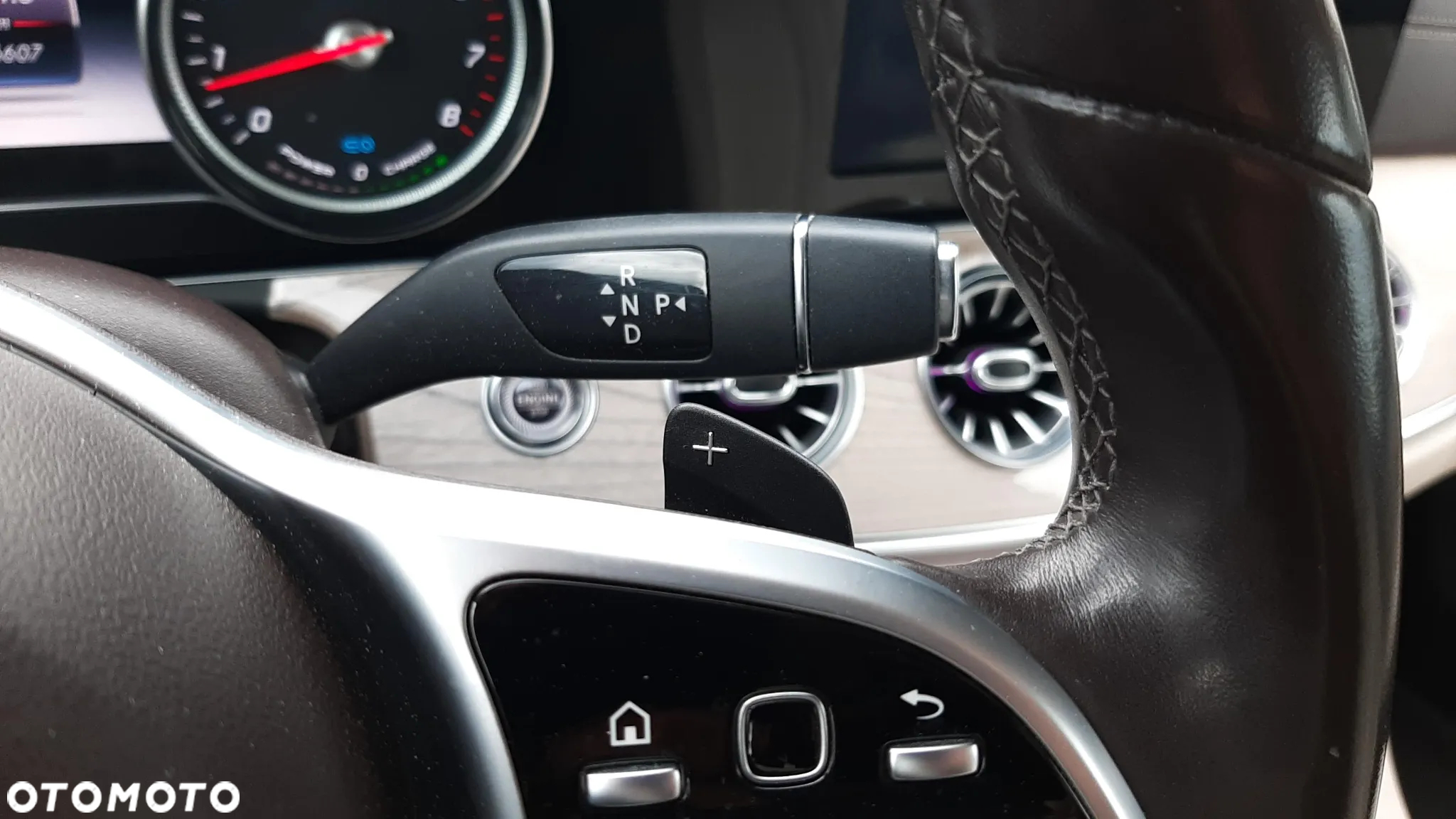 Mercedes-Benz Klasa E 350 Coupe 9G-TRONIC - 23