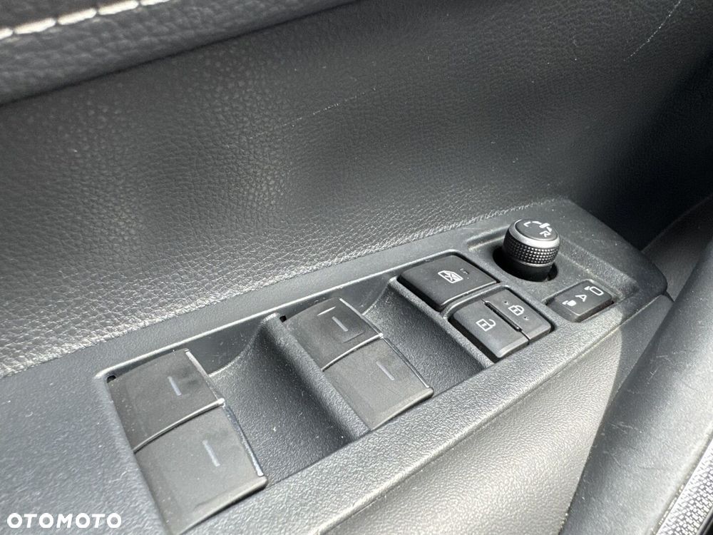 Toyota Corolla 1.8 Hybrid Comfort - 17