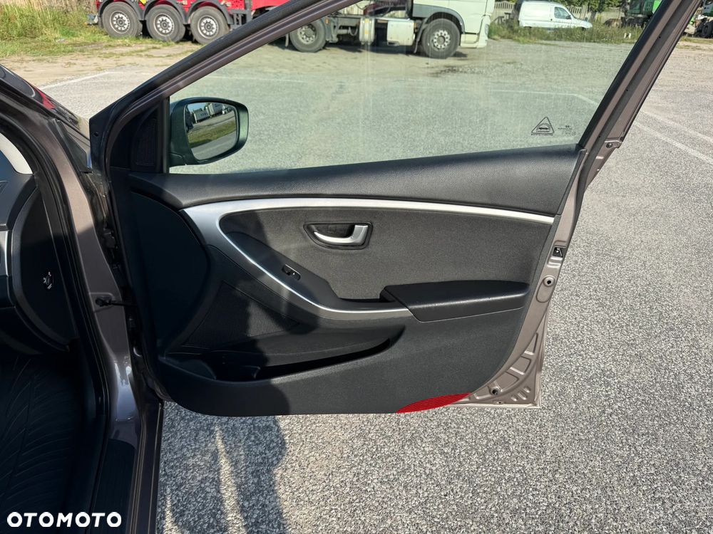 Hyundai i30 1.6 Style - 23