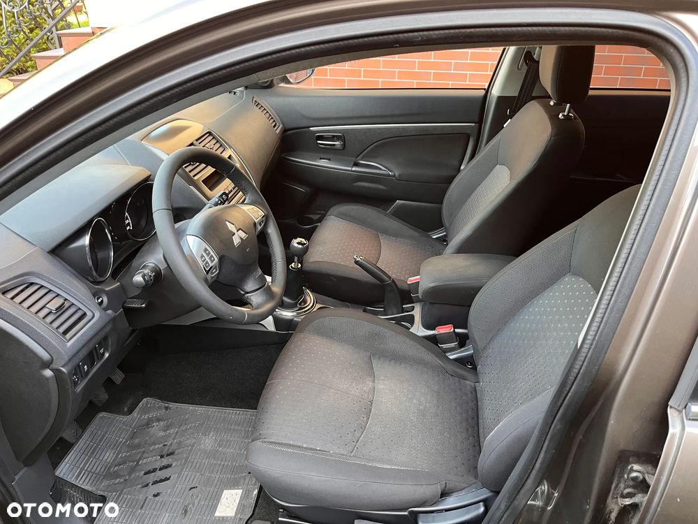 Mitsubishi ASX 1.6 2WD 35 Jahre - 16