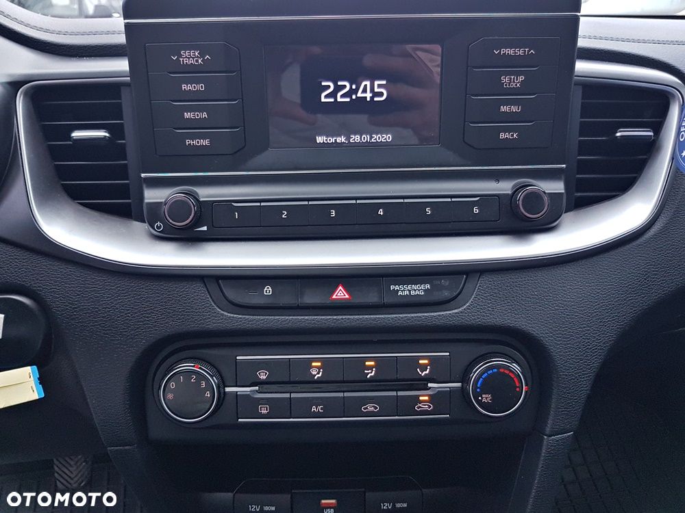 Kia Ceed 1.6 CRDi SCR M - 20