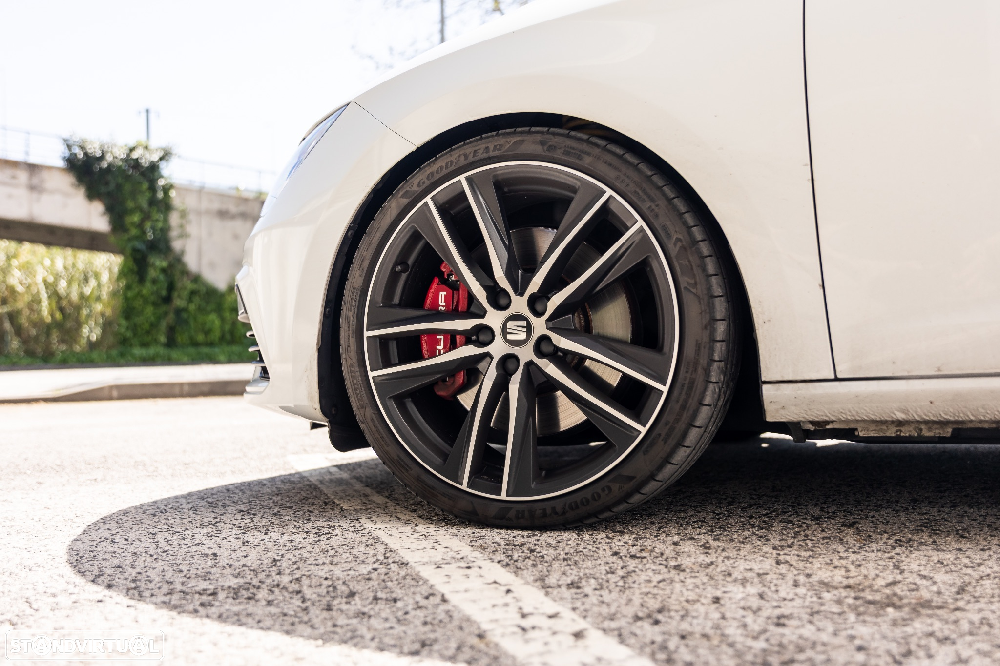 SEAT Leon 2.0 TSI S&S DSG Cupra 300 - 4