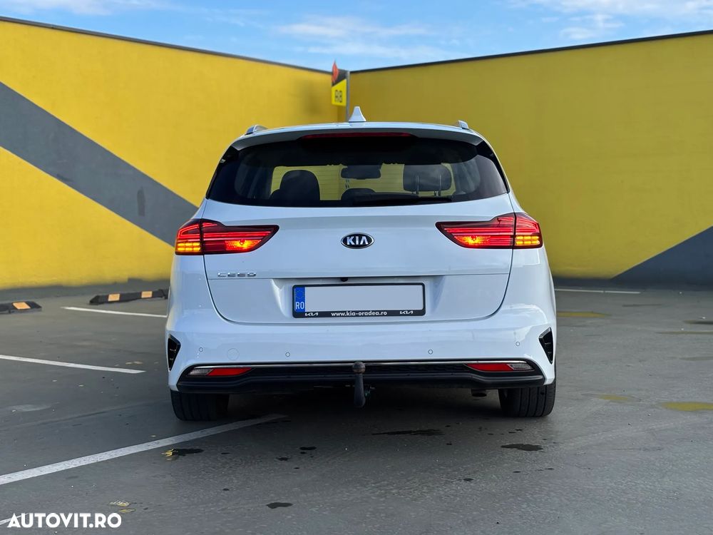 Kia Ceed - 4