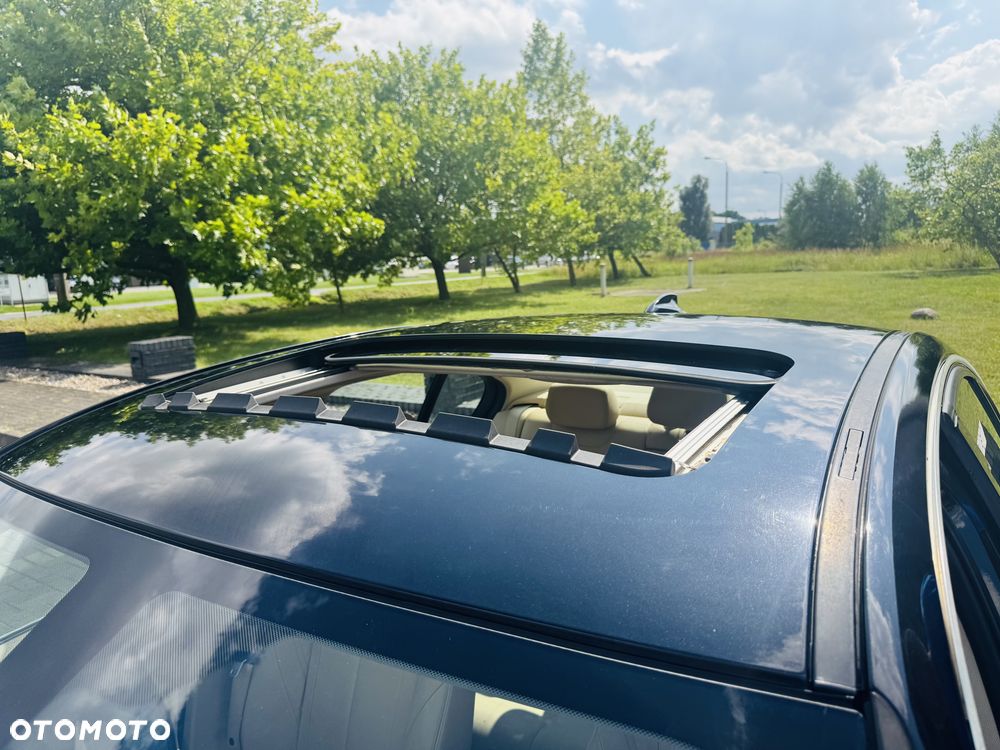 BMW Seria 3 328i xDrive Sport-Aut Luxury Line - 25