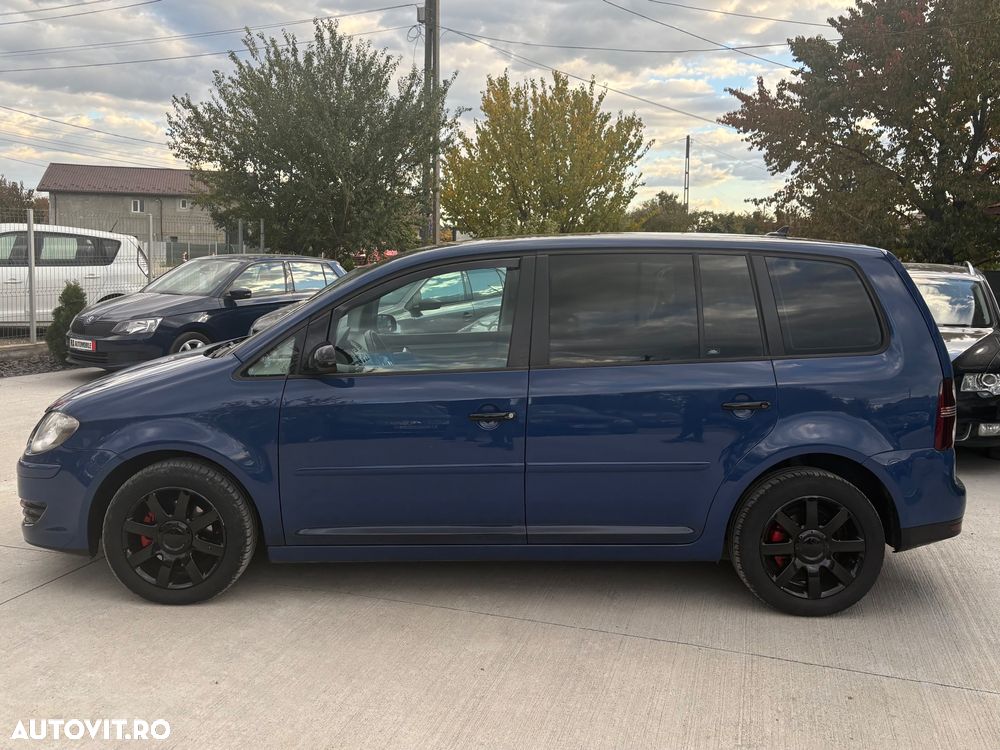 Volkswagen Touran 1.9 TDI DPF DSG Trendline - 4