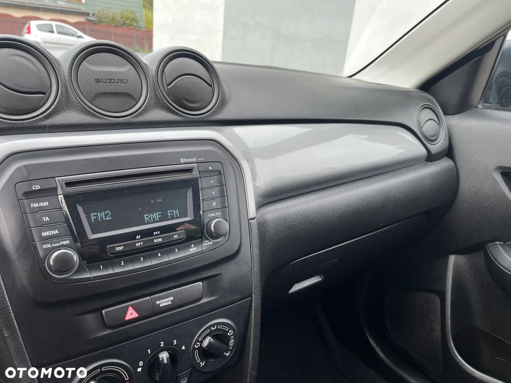 Suzuki Vitara 1.6 Comfort 2WD - 29