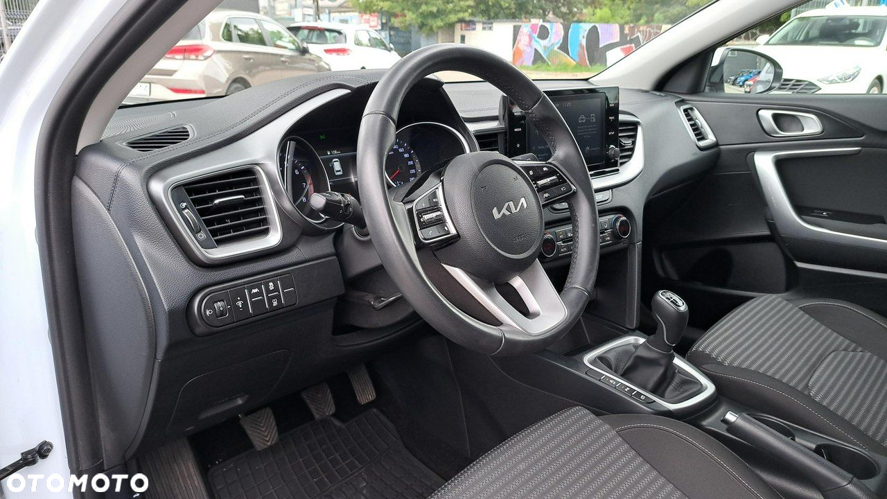 Kia Ceed 1.5 T-GDI M - 28