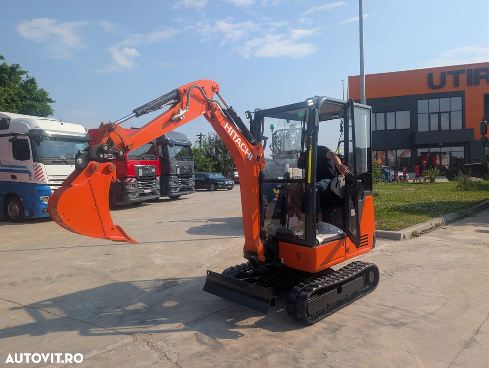 Hitachi 2 tone, Adancime sapare 2,5m, ZX19-6, CUPLA RAPIDA+3 CUPE  NOI, inst picon pe brate, lama nivelare, senile 90% ok EXTENSIBILE, camera spate, latime 1m, posibilitatea leasing 4 ani-PROMOTIE 21.900 EUR+Tva - 1