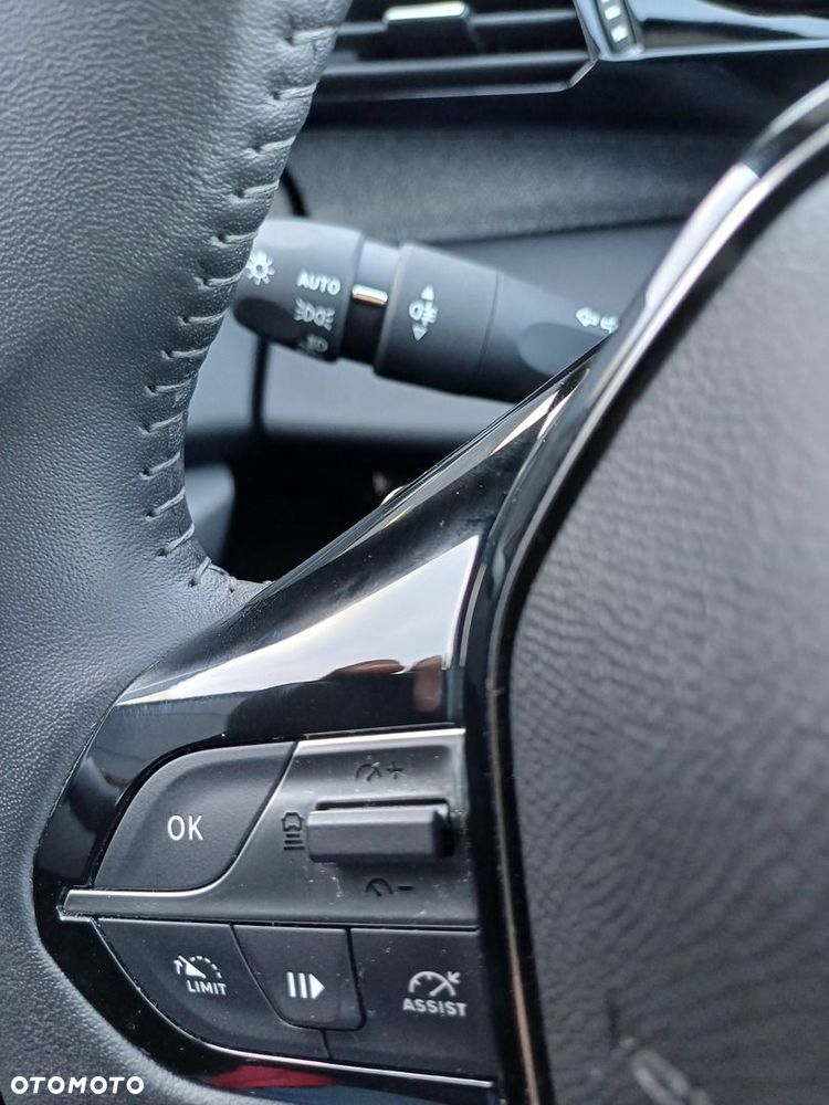 Peugeot 308 1.2 PureTech Allure Pack S&S EAT8 - 28