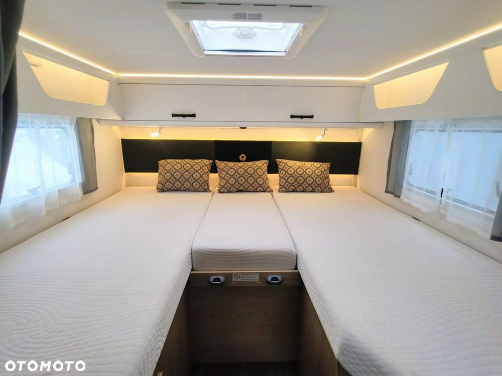 Sunlight T 67 - 5 osobowy, z przejściem po opuszczeniu łóżka - 16