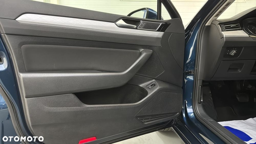 Volkswagen Passat 2.0 TDI EVO Business DSG - 12