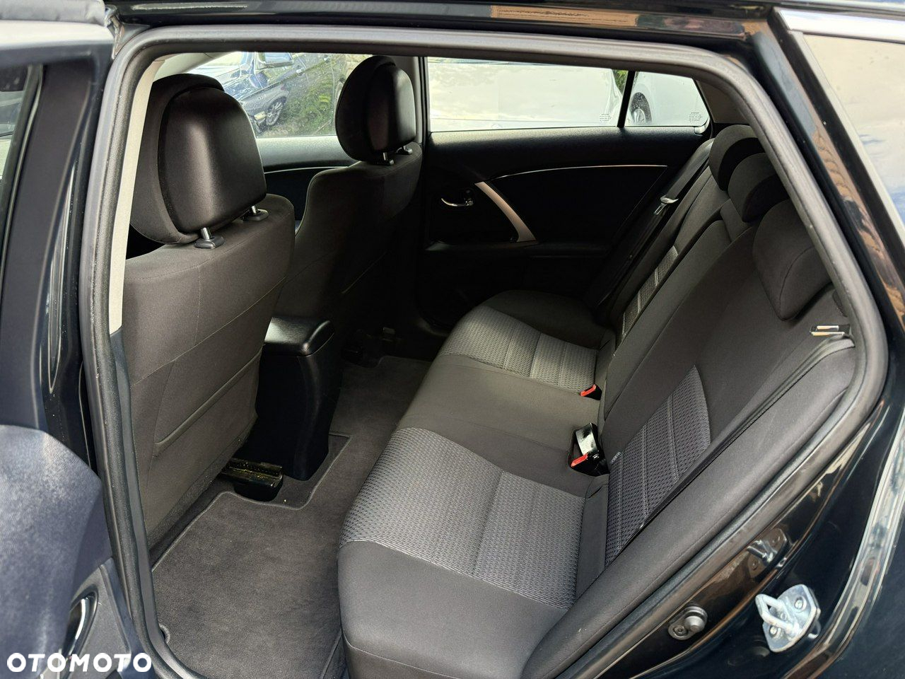 Toyota Avensis - 19