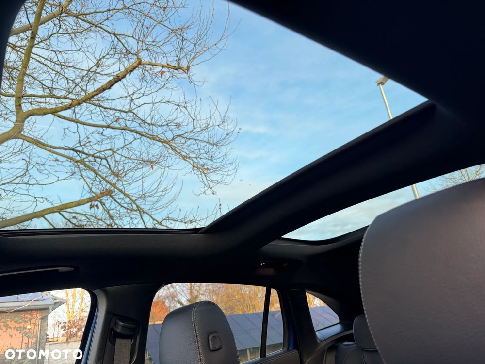 Mercedes-Benz GLA 200 7G-DCT AMG Line - 38