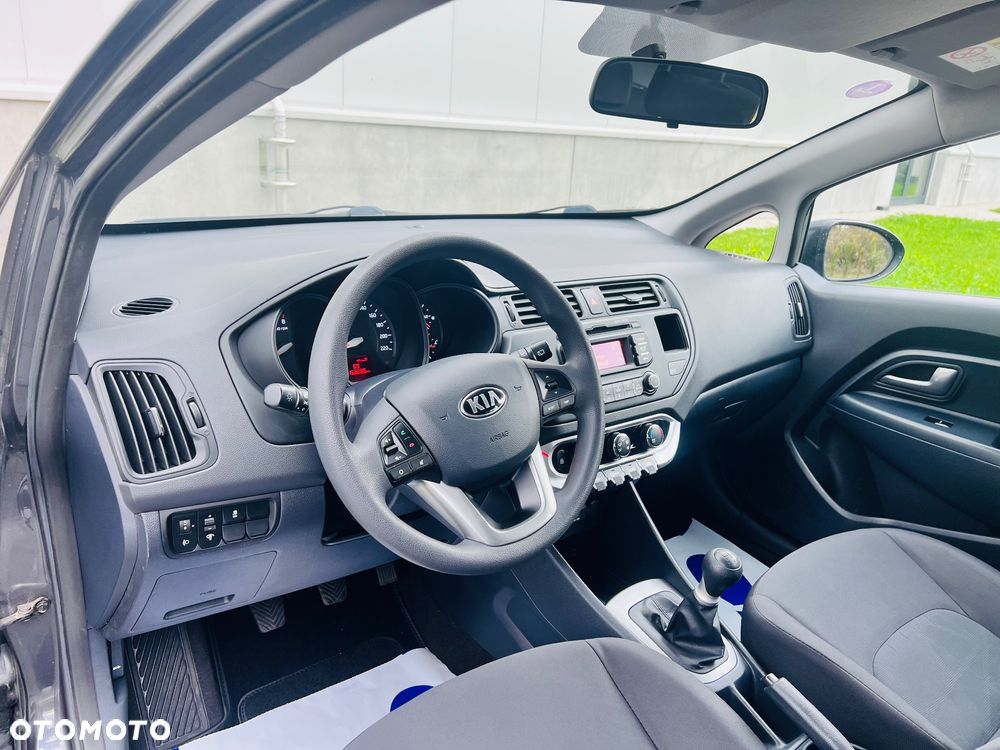 Kia Rio - 5
