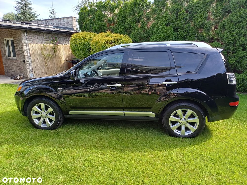 Mitsubishi Outlander 2.0 DID Intense + - 4